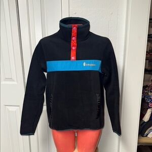 Cotopaxi snap button sweater pullover